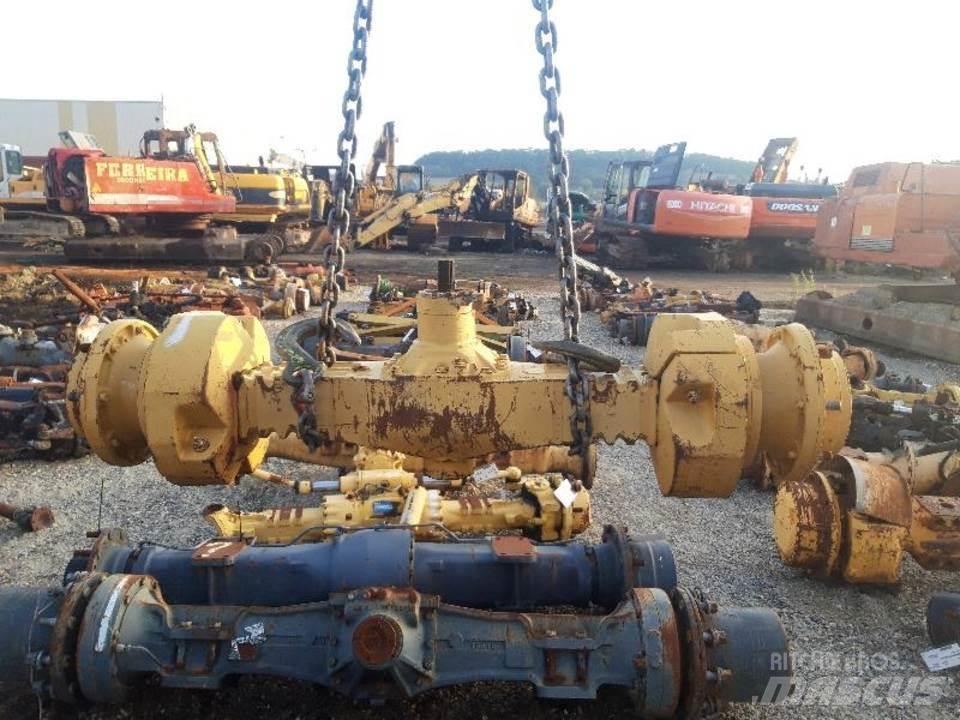 CAT 906H Vaihteisto