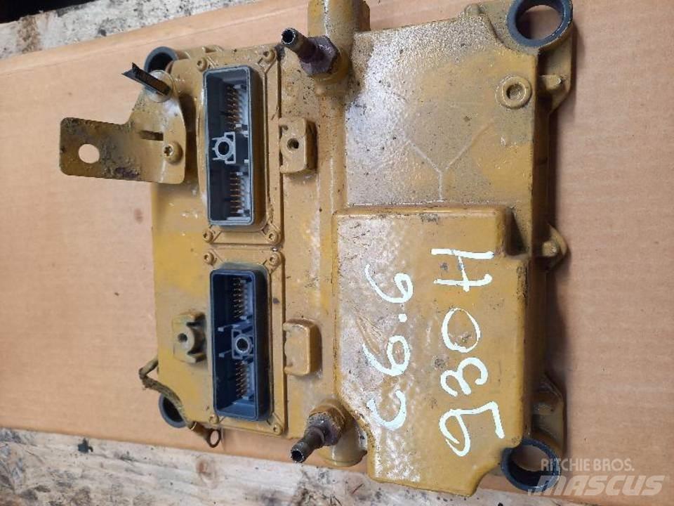 CAT 930H Ohjaamo ja sisusta