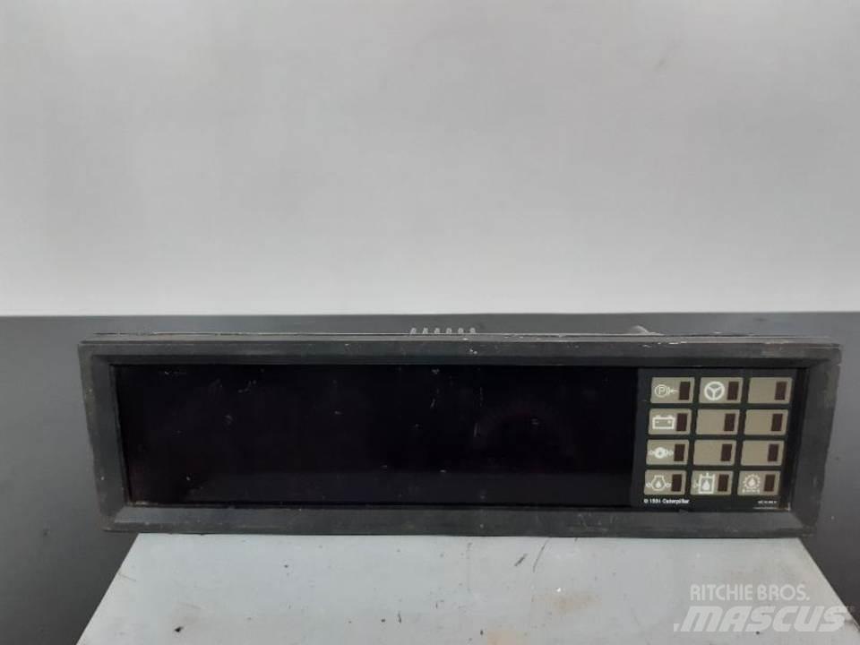 CAT 950F Ohjaamo ja sisusta