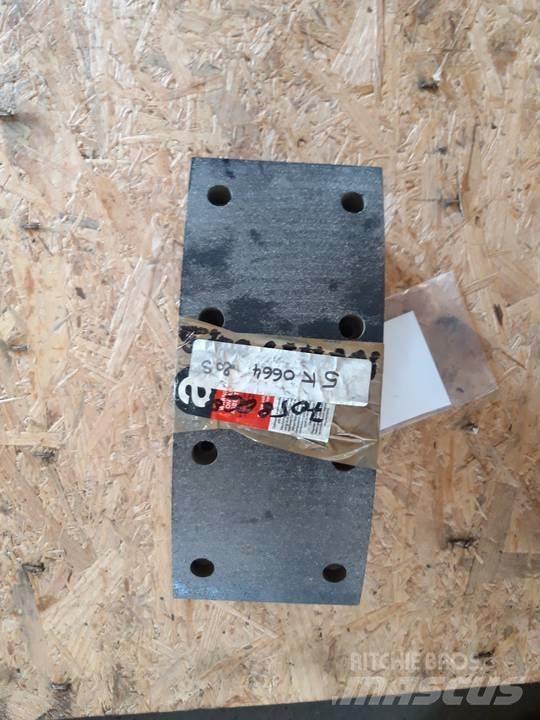 CAT 966C Ketjut, telat ja alustat