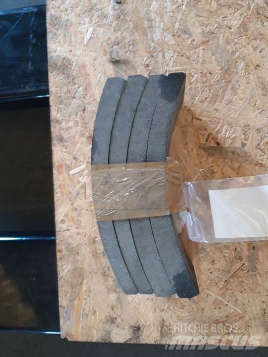 CAT 966C Ketjut, telat ja alustat