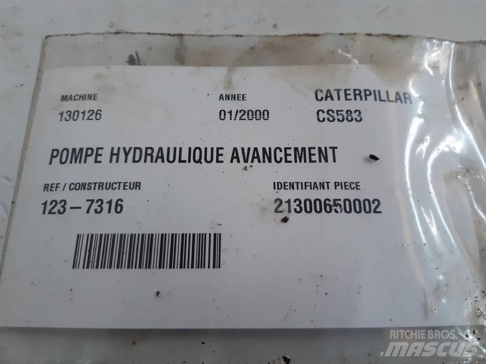 CAT CS583 Hydrauliikka