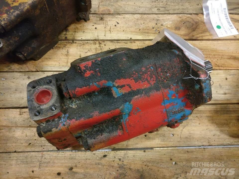 CAT D300B Hydrauliikka