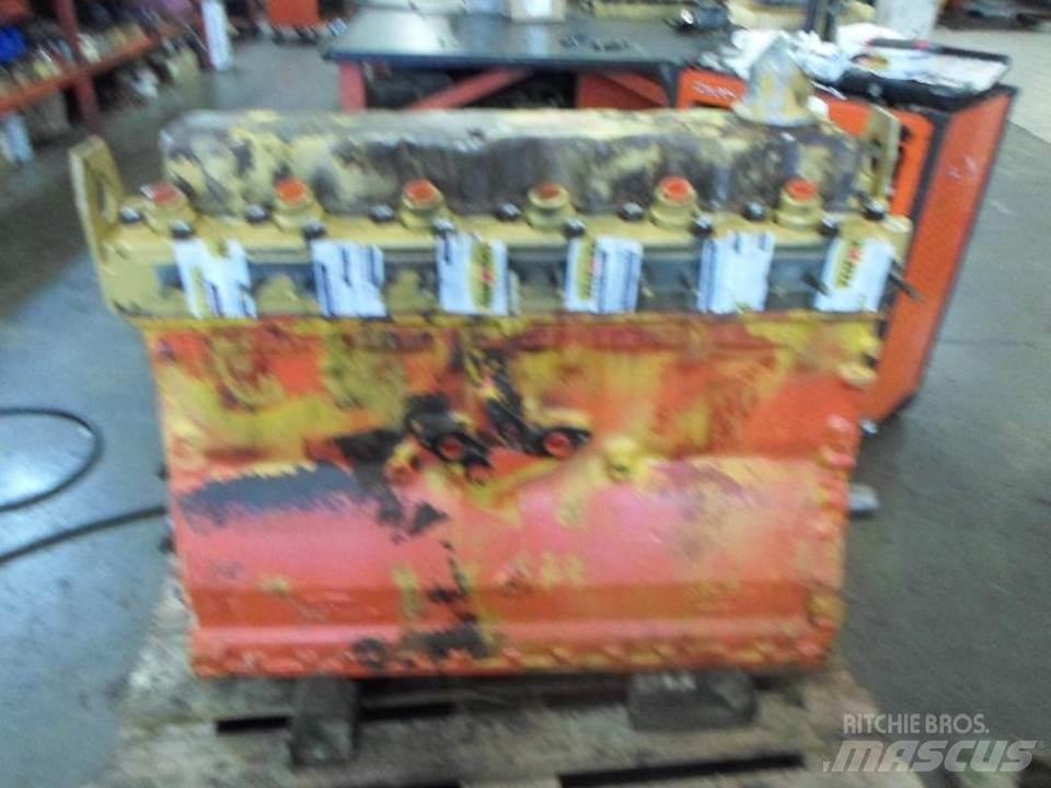 CAT D5B Moottorit
