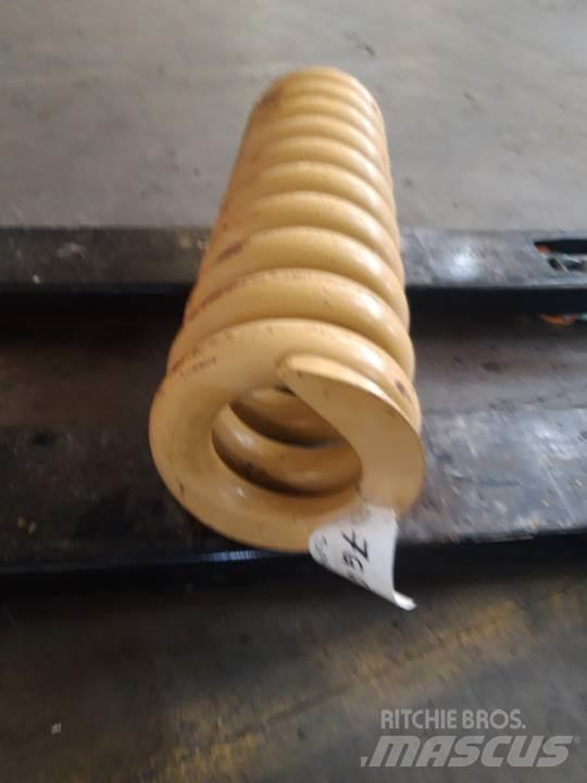 CAT D6H Ketjut, telat ja alustat