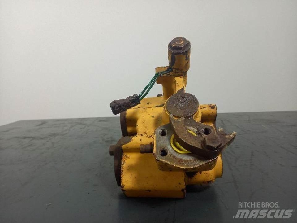 CAT D6RXL Hydrauliikka