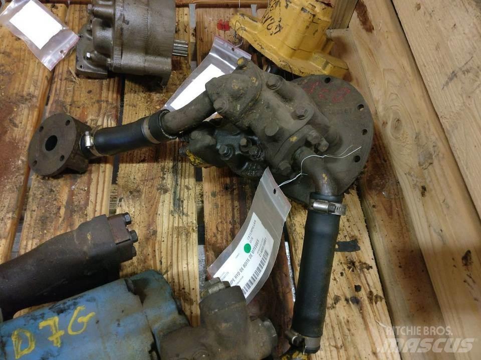 CAT D7E Hydrauliikka