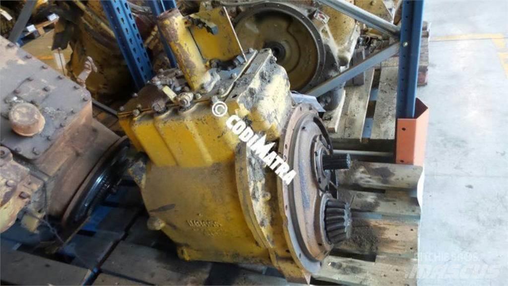 CAT D7E Vaihteisto