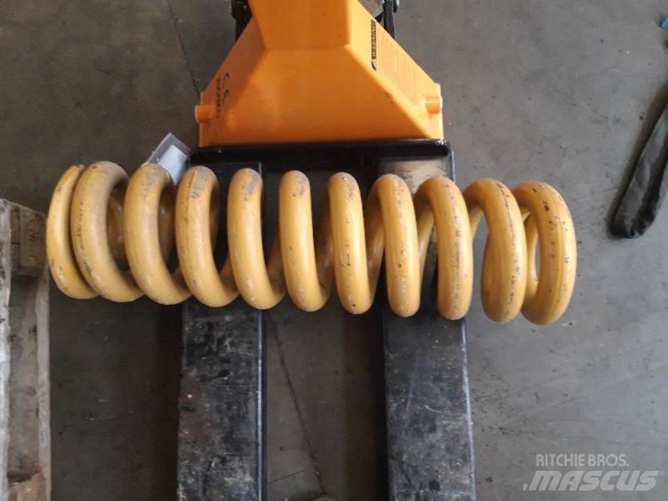 CAT D7F Ketjut, telat ja alustat