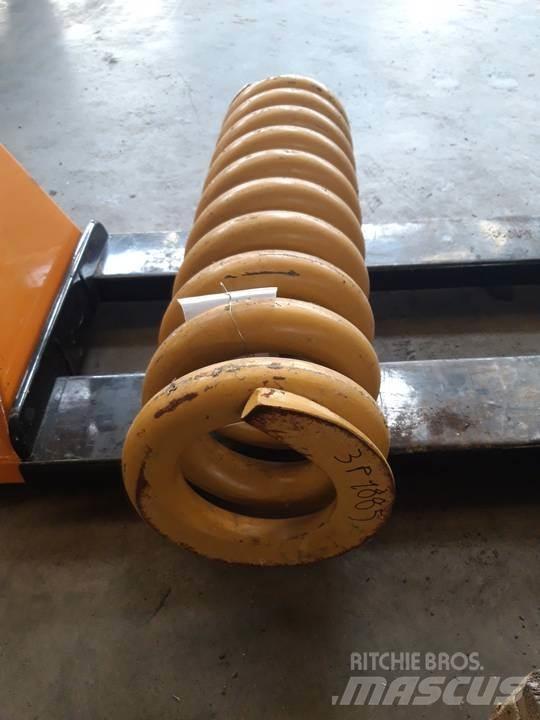 CAT D7F Ketjut, telat ja alustat