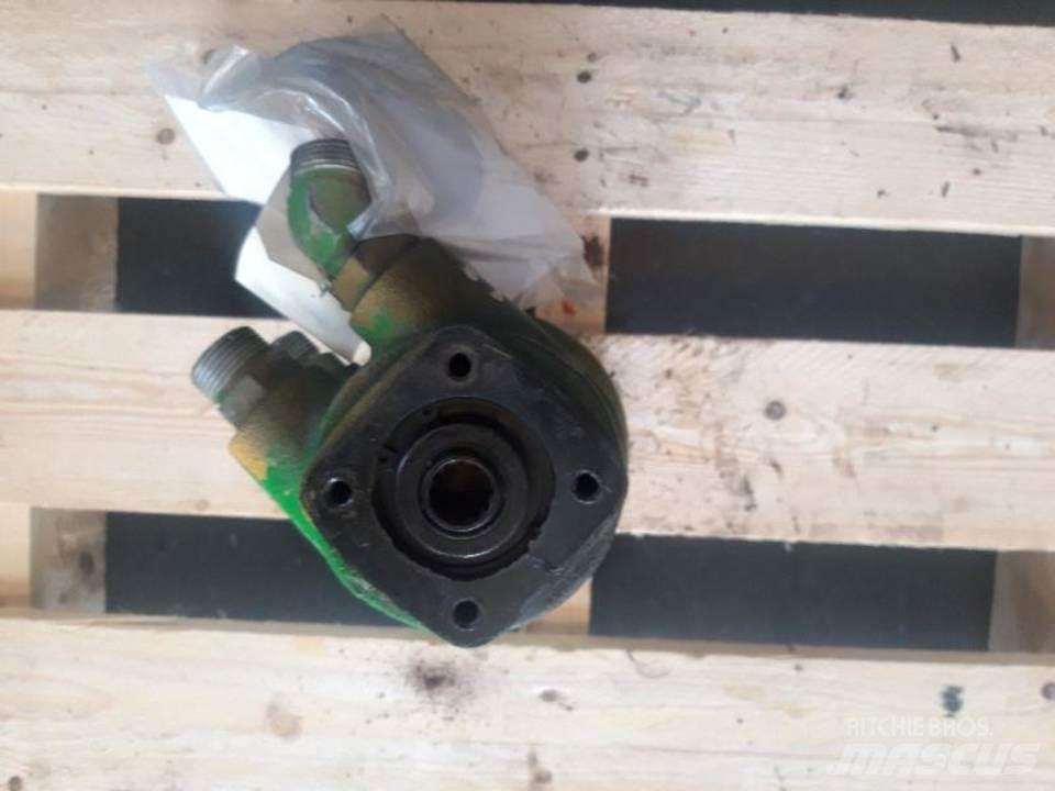 CAT IT18B Hydrauliikka