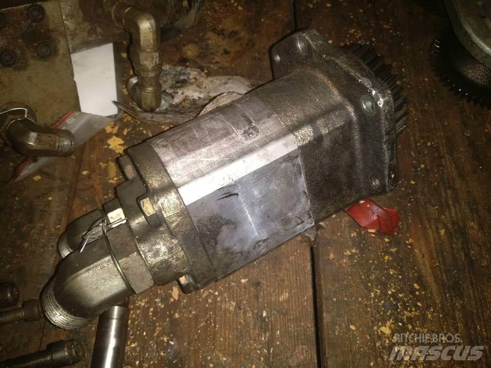 CAT M312 Hydrauliikka