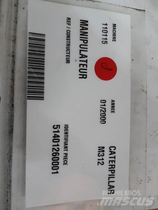 CAT M312 Ohjaamo ja sisusta