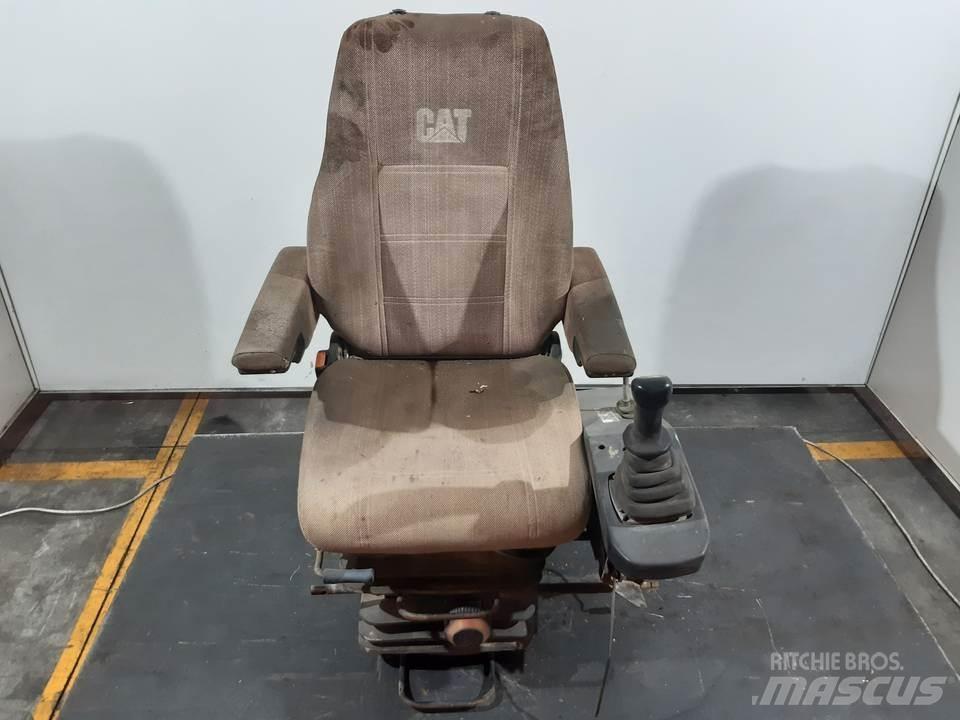 CAT M312 Ohjaamo ja sisusta
