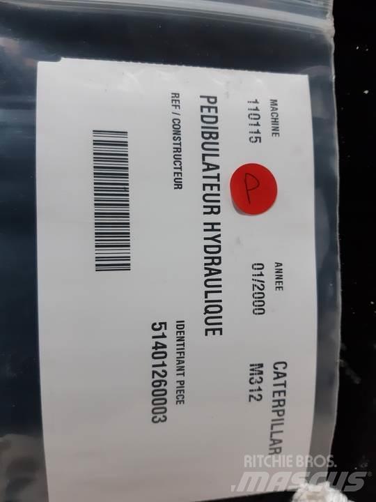 CAT M312 Ohjaamo ja sisusta