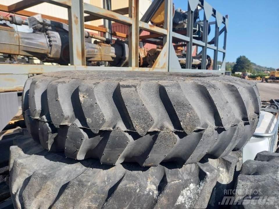 CAT M320F Ketjut, telat ja alustat