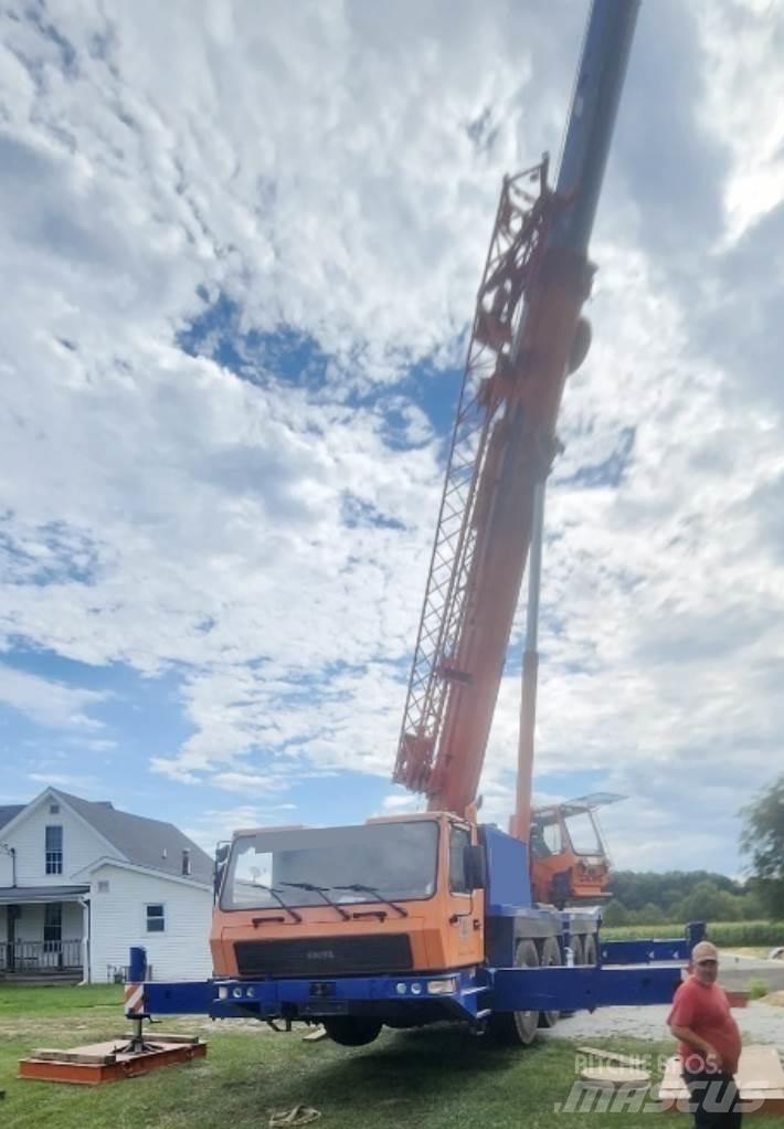 Grove GMK4075 Mobiilinosturit