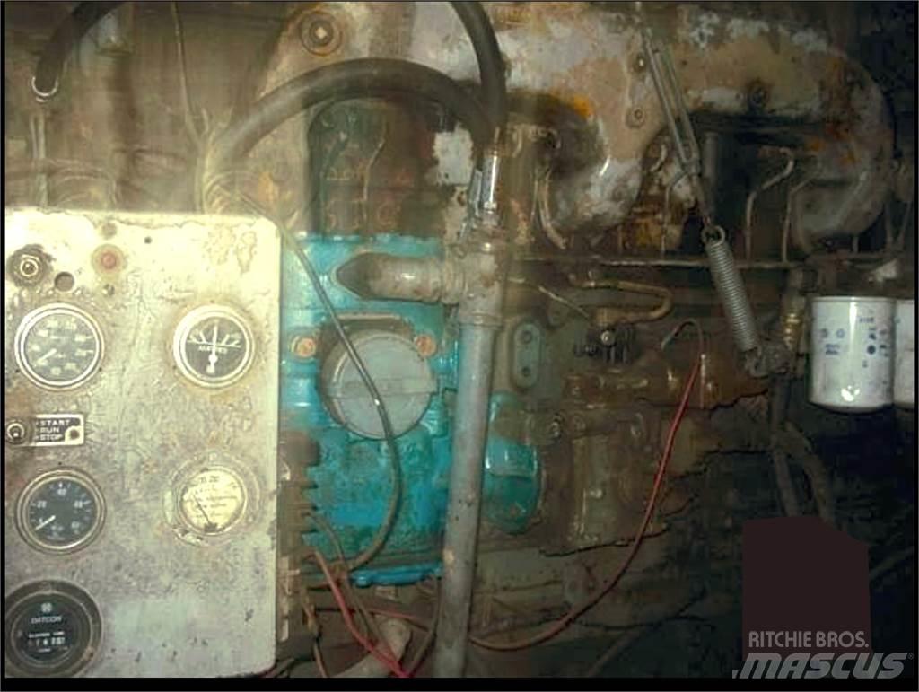 Manitowoc 2900WC Tela-alustaiset nosturit