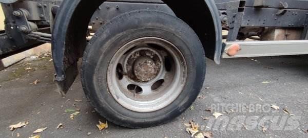 Avia A80 +CTS Koukkulava kuorma-autot