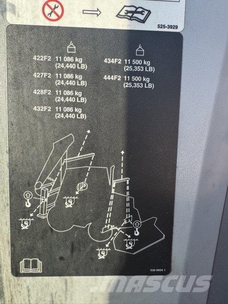 CAT 444 F2 Kaivurikuormaajat