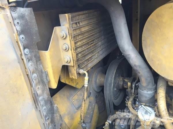 CAT D6H LGP II Telaketjupuskutraktorit