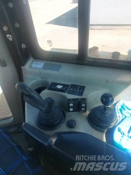 CAT D6T XL Telaketjupuskutraktorit