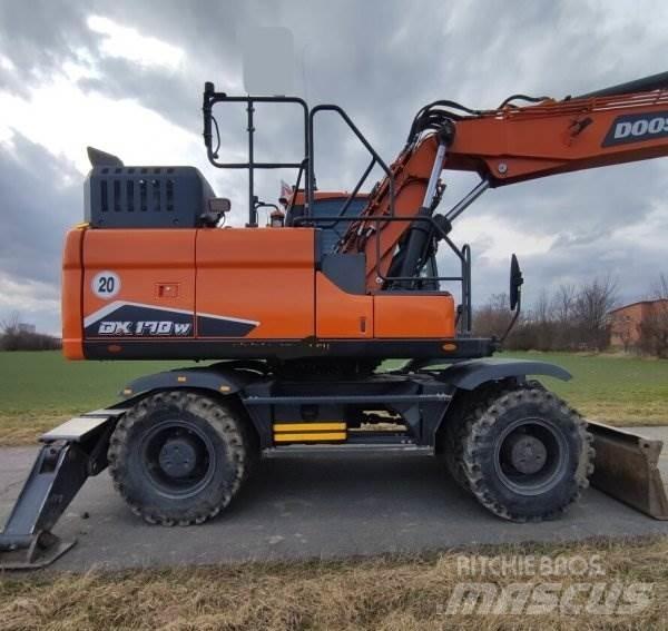 Doosan DX 170 W-7 Pyöräkaivukoneet