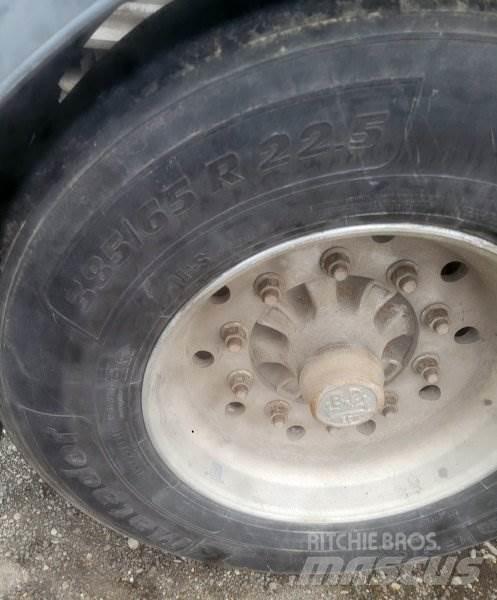 Feldbinder 35.3 EUT Säiliöautot