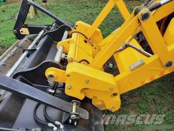 JCB 4CX +Piling Master Kaivurikuormaajat