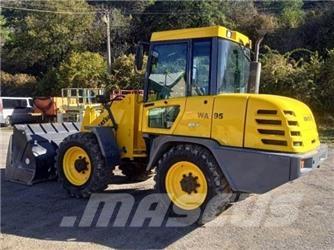 Komatsu WA 95 Pyöräkuormaajat