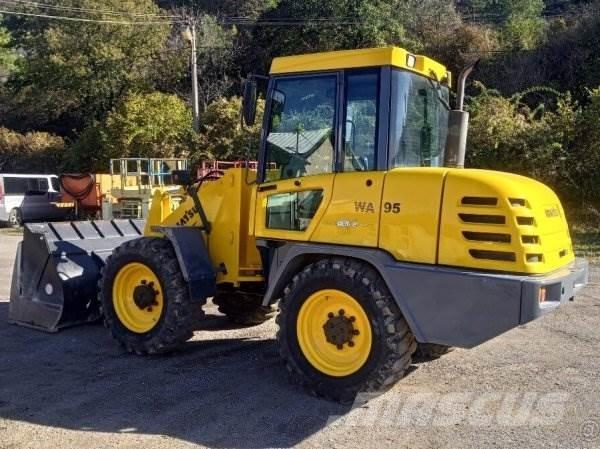 Komatsu WA 95 Pyöräkuormaajat