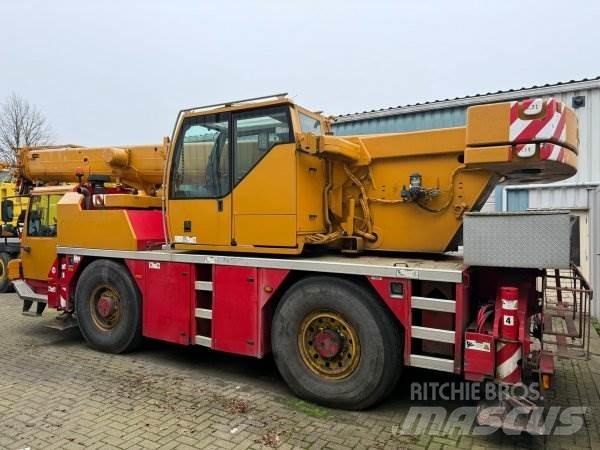 Liebherr 1030-2.1 Nosturiautot