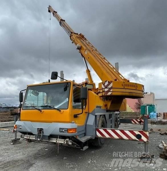 Liebherr LTM 1030 Nosturiautot