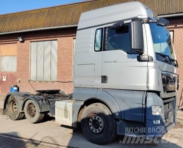 MAN TGX 24.480 Vetopöytäautot