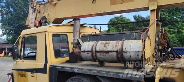 Tatra 815 AD 28 Nosturiautot