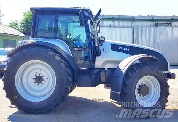 Valtra T190 Traktorit
