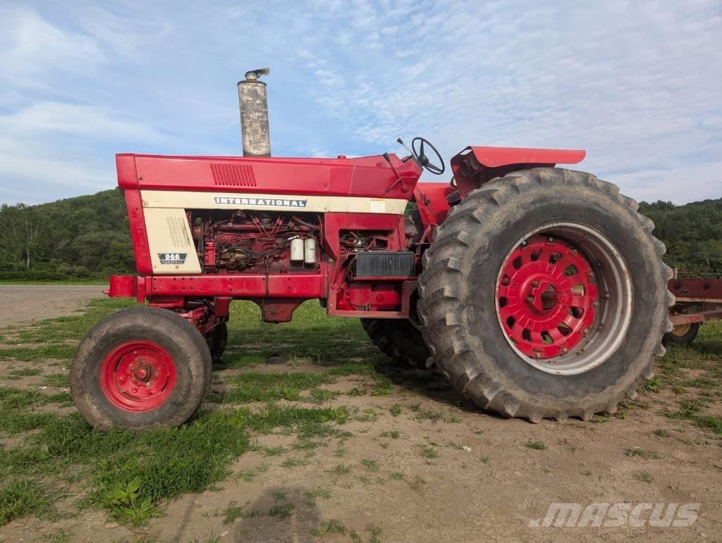 International 966 Traktorit