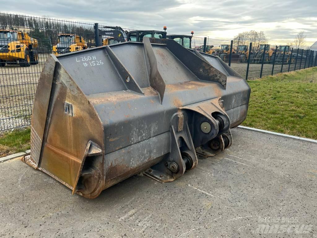 Volvo L 260 H Pyöräkuormaajat