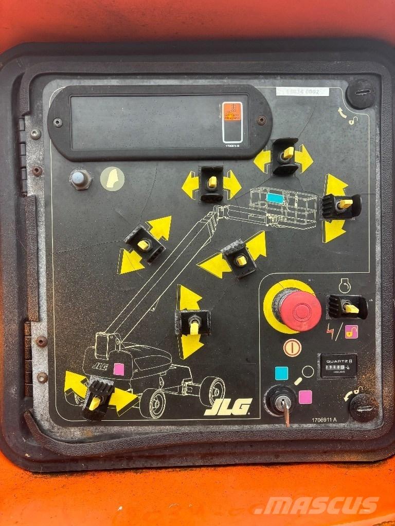 JLG 1350 SJP Teleskooppipuominostimet