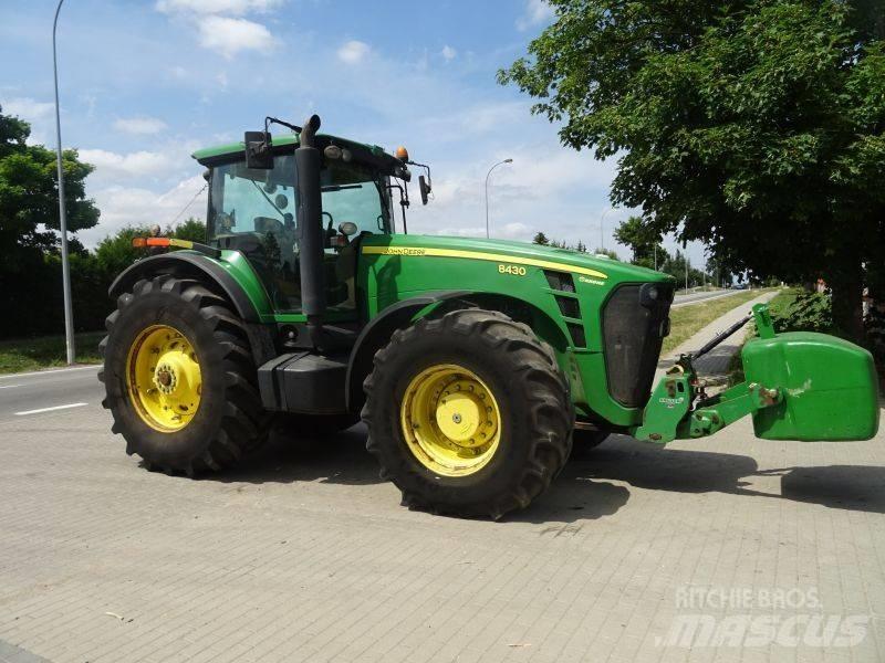 John Deere 8430 Traktorit