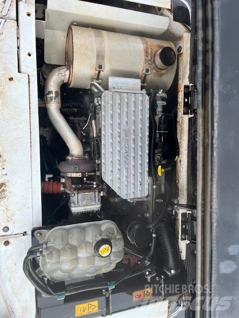 JCB JS145LCD Telakaivukoneet