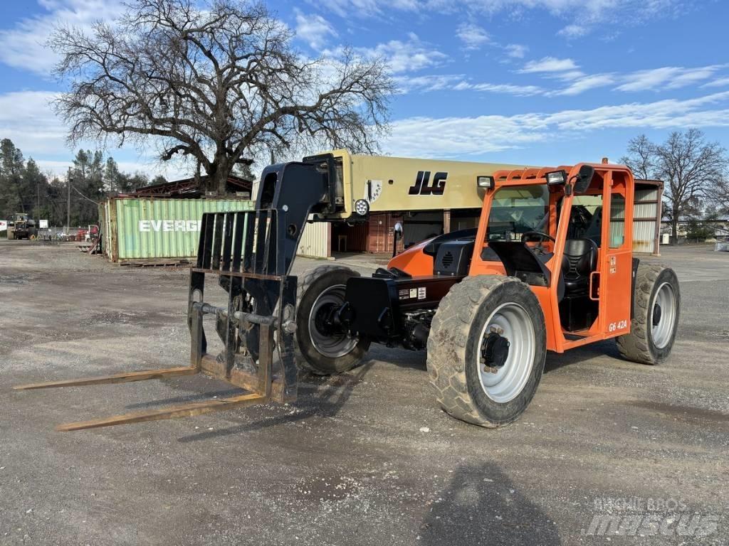 JLG G 6-42 A Kurottajat