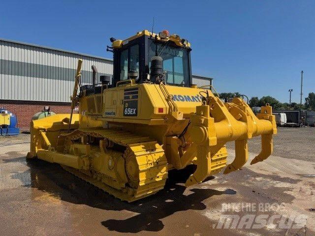 Komatsu D65EX-18 Telaketjupuskutraktorit