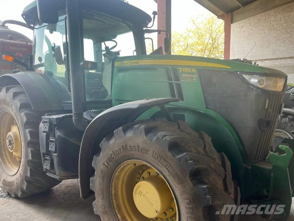 John Deere 7230 R Traktorit
