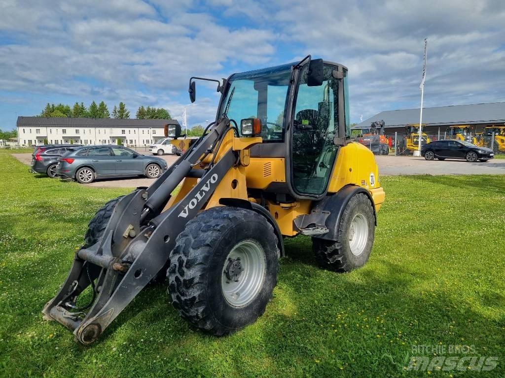 Volvo L25B Liukuohjatut kuormaajat