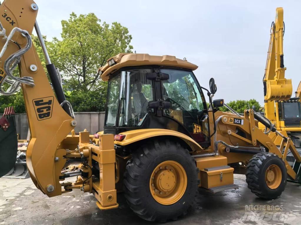 JCB 3 CX Kaivurikuormaajat