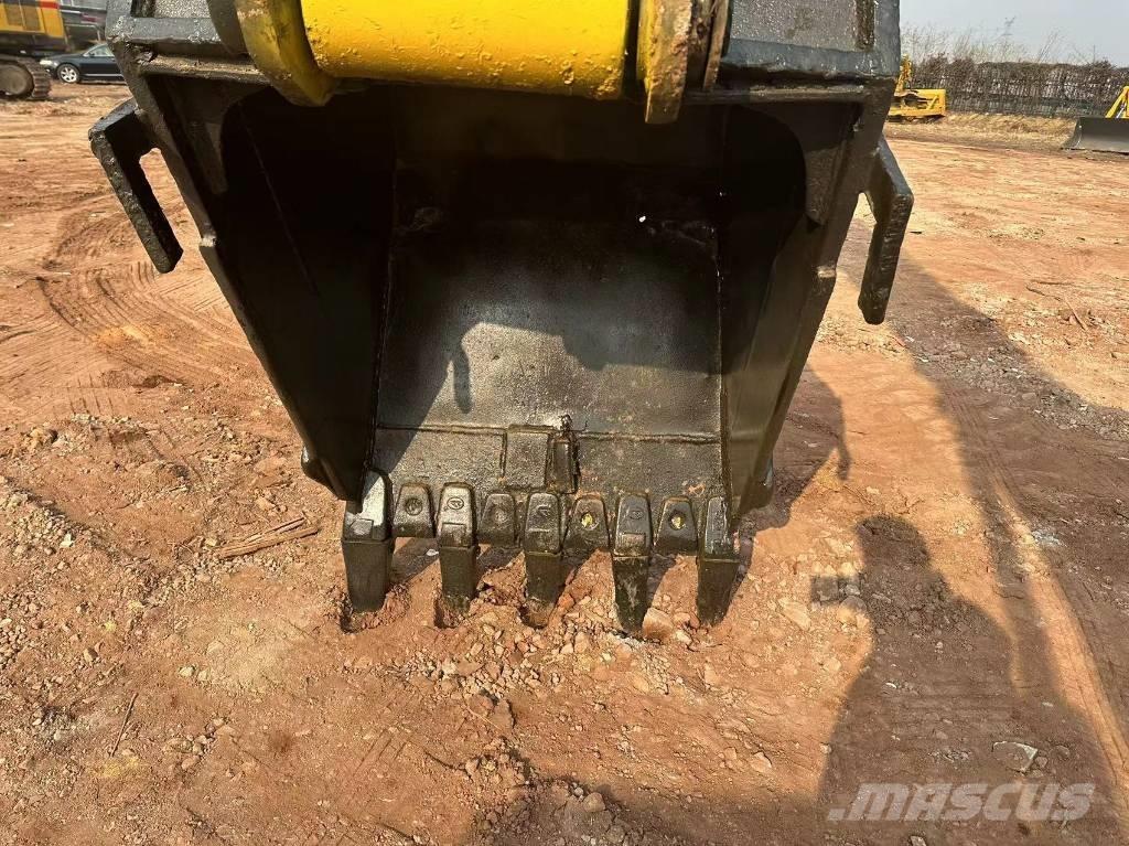 Komatsu PC 220 Telakaivukoneet