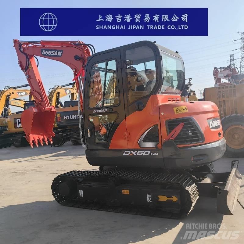 Doosan DX 60 Minikaivukoneet < 7t