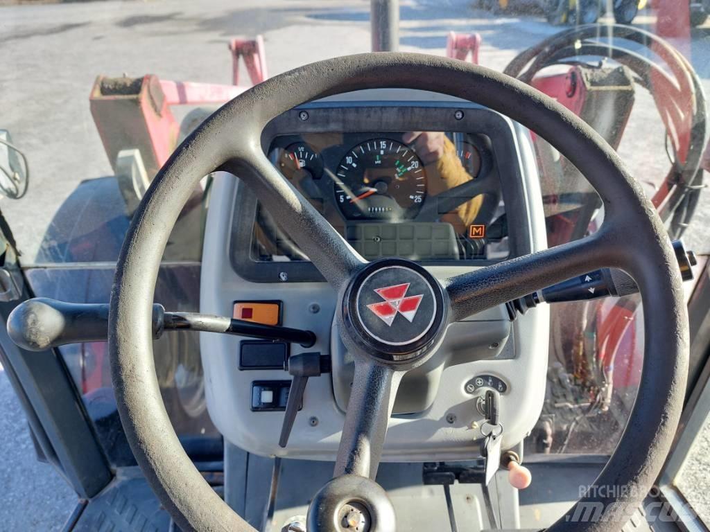 Massey Ferguson 4245 Traktorit