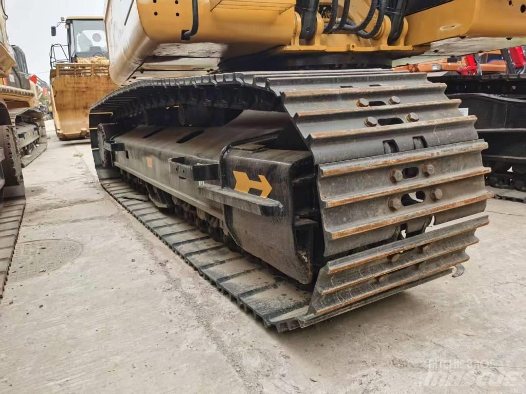 CAT 320 D L Telakaivukoneet